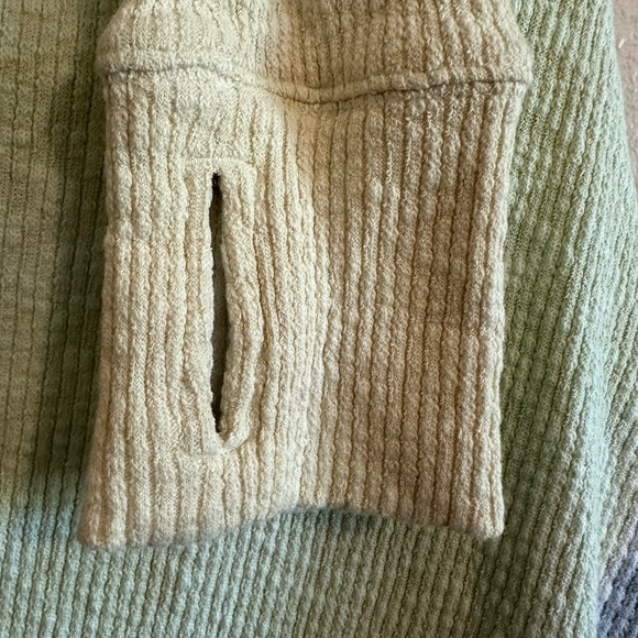 We The Free (Free People) Textured Long Sleeve Top Size XS - Picture 4 of 4